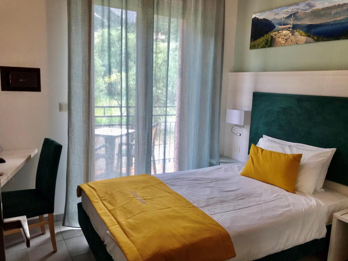 Hotel Limone ليمونِ سول غاردا المظهر الخارجي الصورة